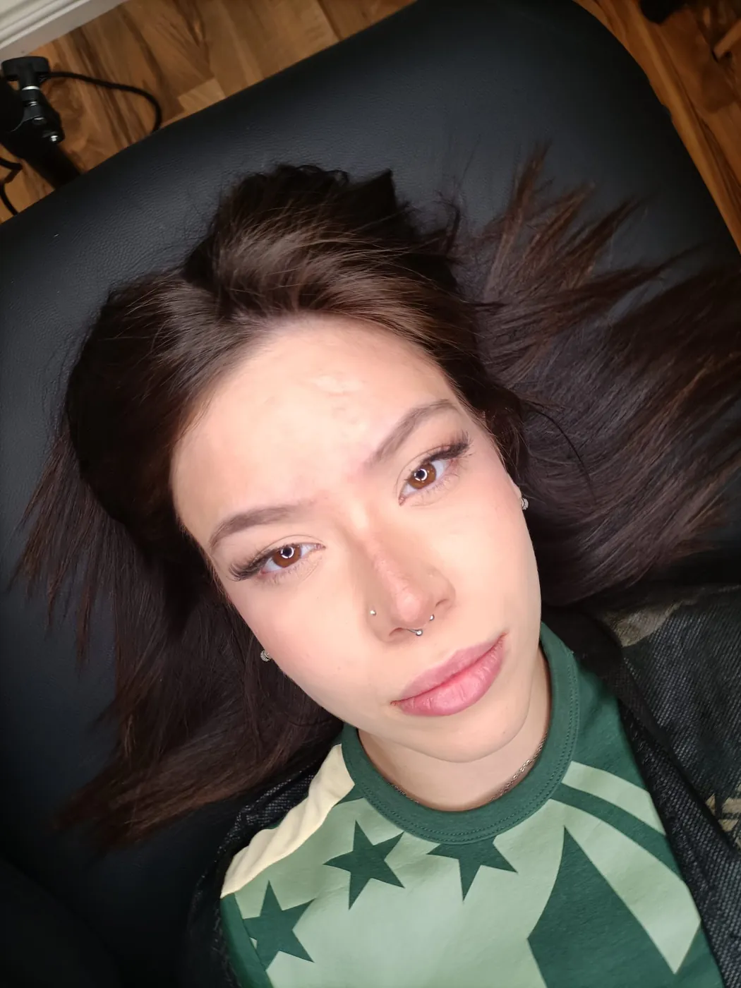 Sopracciglia: Shining Brown Brows, prima